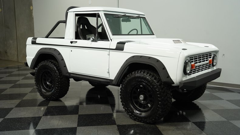 Unknown-Bronco-1970-White-Black-20