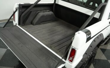 Unknown-Bronco-1970-White-Black-4