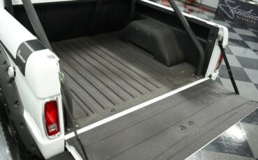 Unknown-Bronco-1970-White-Black-6