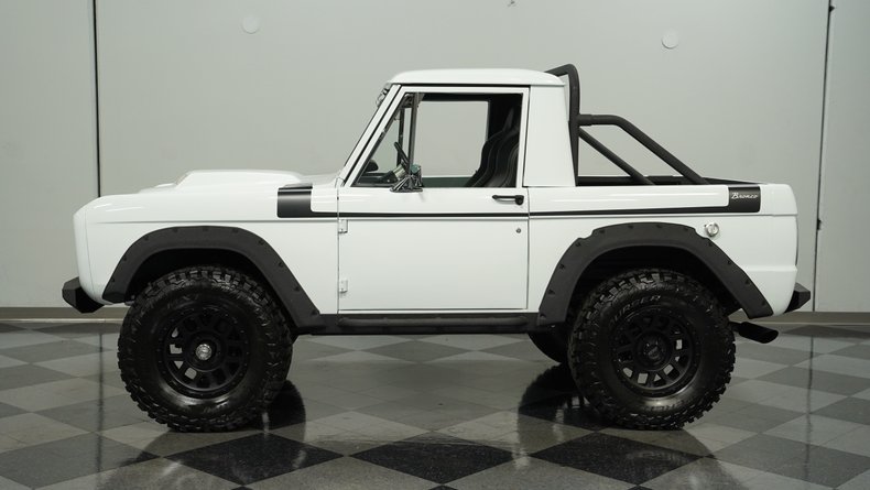 Unknown-Bronco-1970-White-Black