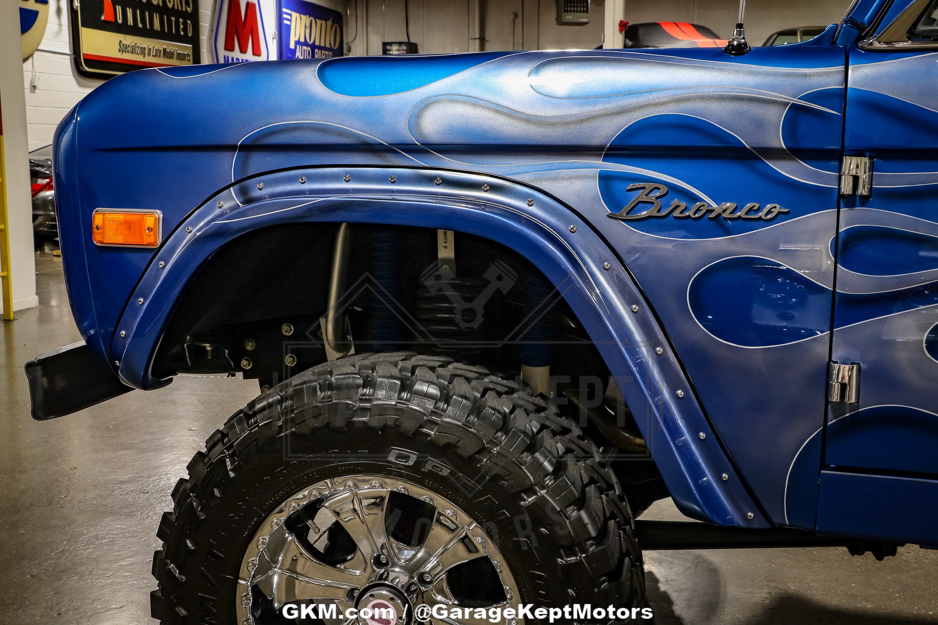 Unknown-Bronco-1971-Blue-Gray-33