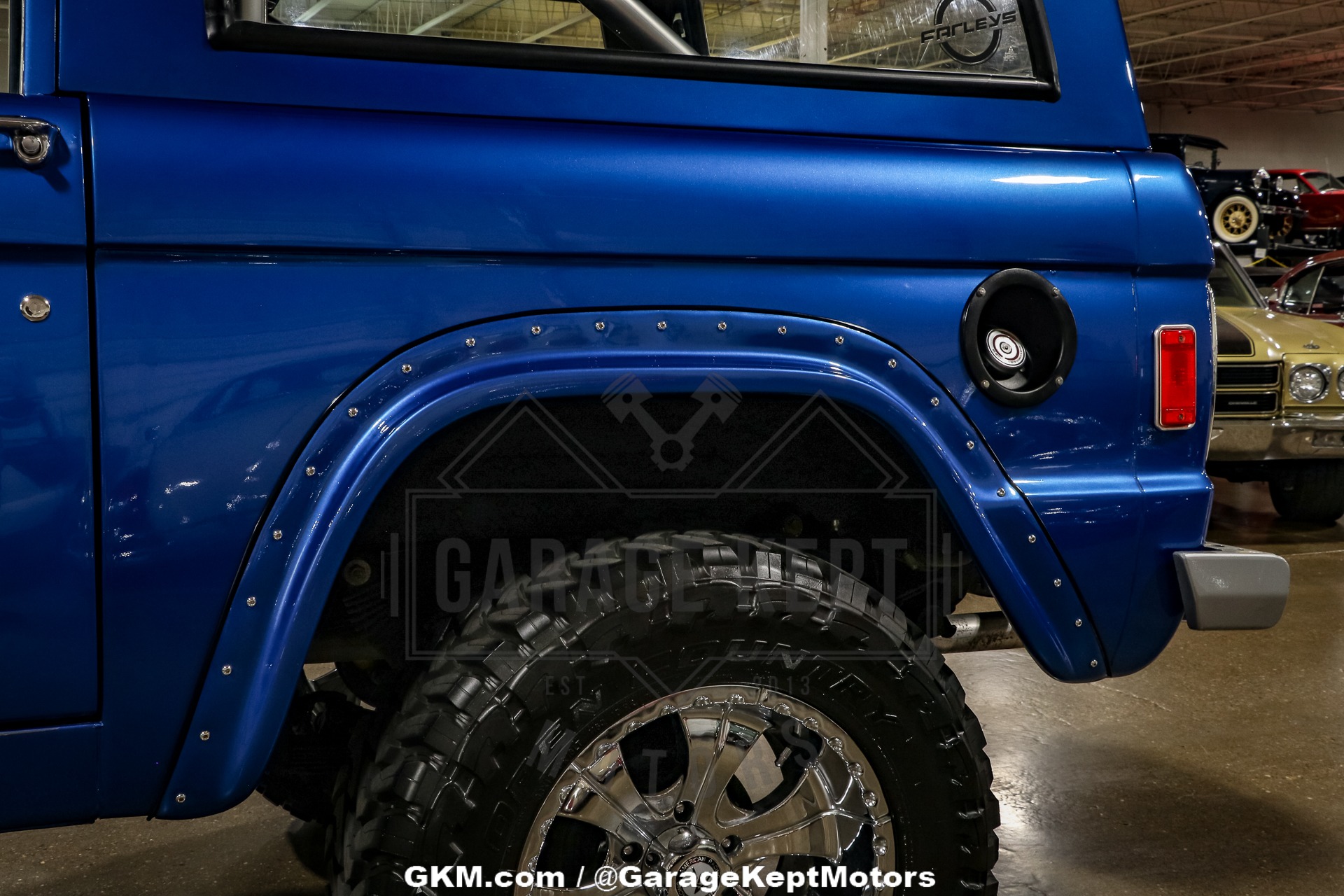 Unknown-Bronco-1971-Blue-Gray-36