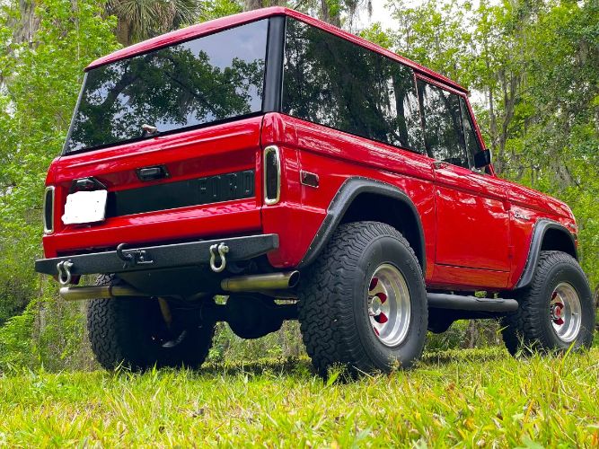 Unknown-Bronco-1972-Fire-Engine-Red-Black-Vinyl-1