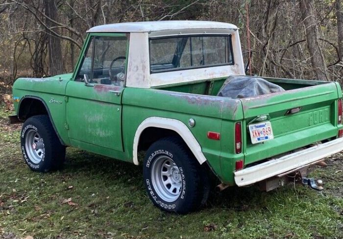 Unknown-Bronco-1972-Green-GreenTan-2