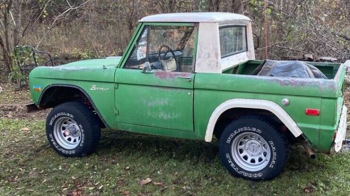 Unknown-Bronco-1972-Green-GreenTan-5