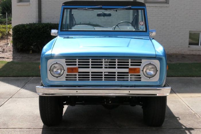 Unknown-Bronco-1973-Brittney-Blue-19