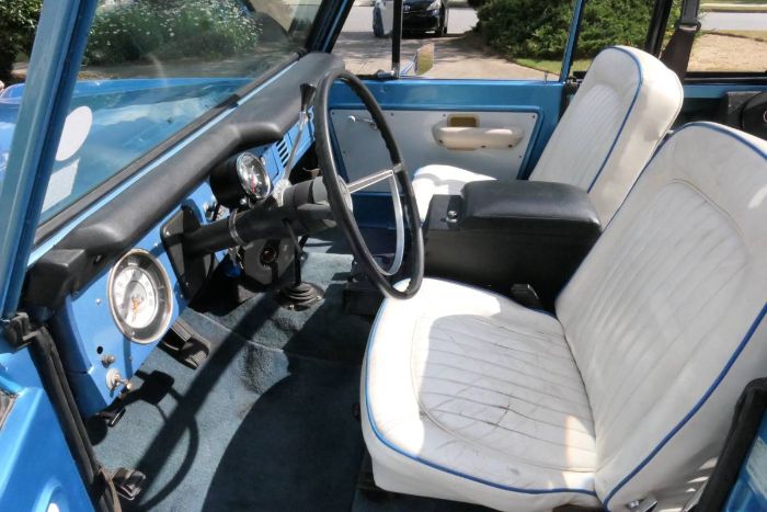 Unknown-Bronco-1973-Brittney-Blue-7