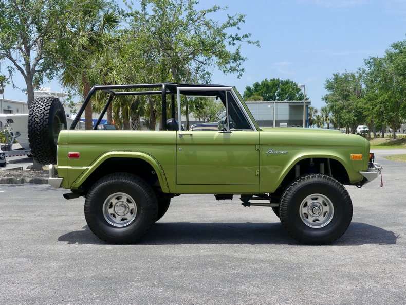 Unknown-Bronco-1973-Limestone-Green-Meta-Black-1