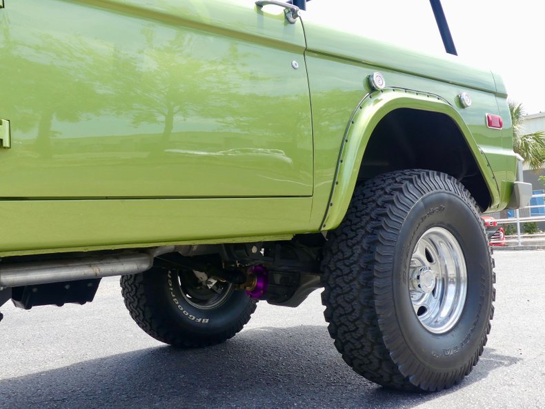 Unknown-Bronco-1973-Limestone-Green-Meta-Black-37