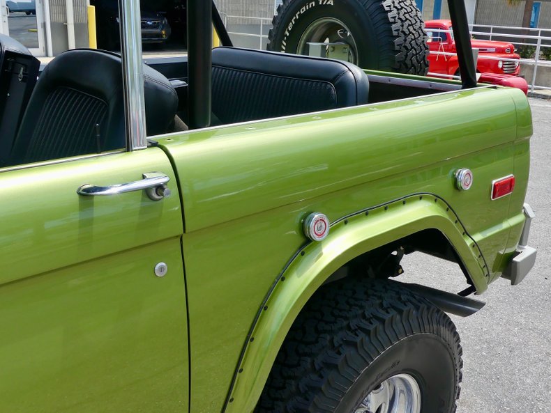 Unknown-Bronco-1973-Limestone-Green-Meta-Black-39
