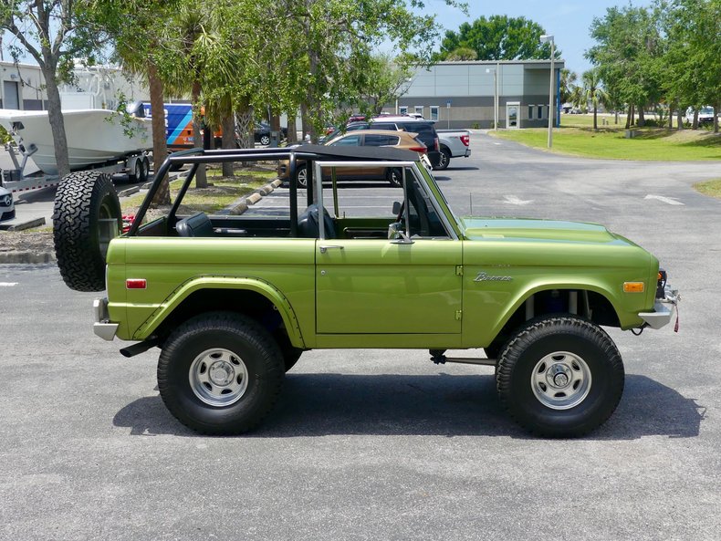 Unknown-Bronco-1973-Limestone-Green-Meta-Black-46
