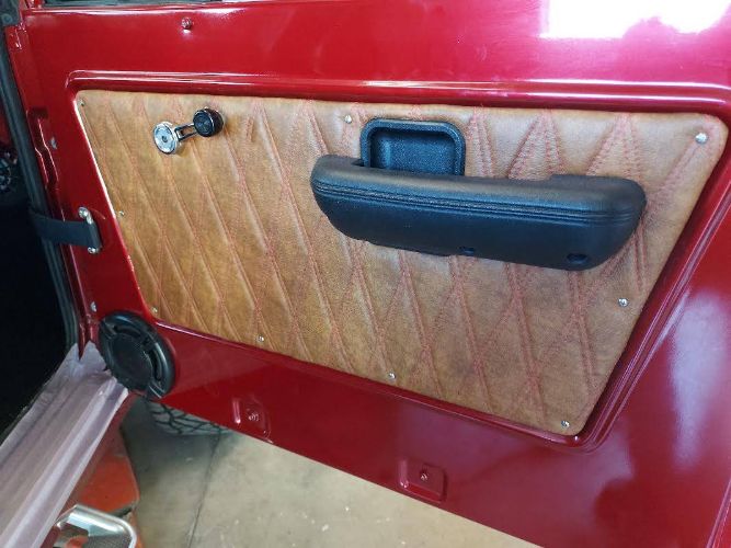 Unknown-Bronco-1973-Red-Brown-3
