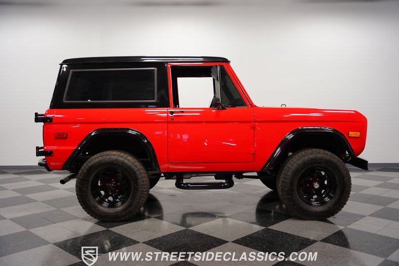 Unknown-Bronco-1973-Viper-Red-Black-16