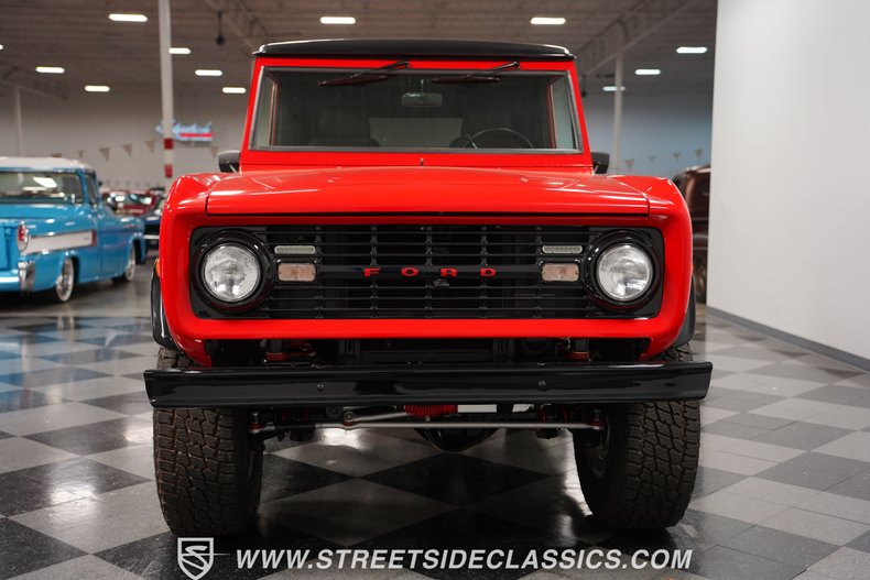 Unknown-Bronco-1973-Viper-Red-Black-19