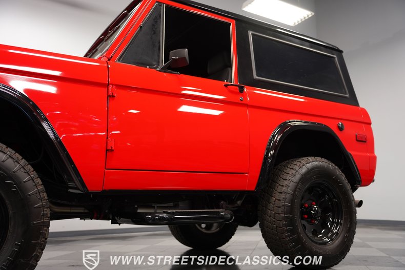 Unknown-Bronco-1973-Viper-Red-Black-23