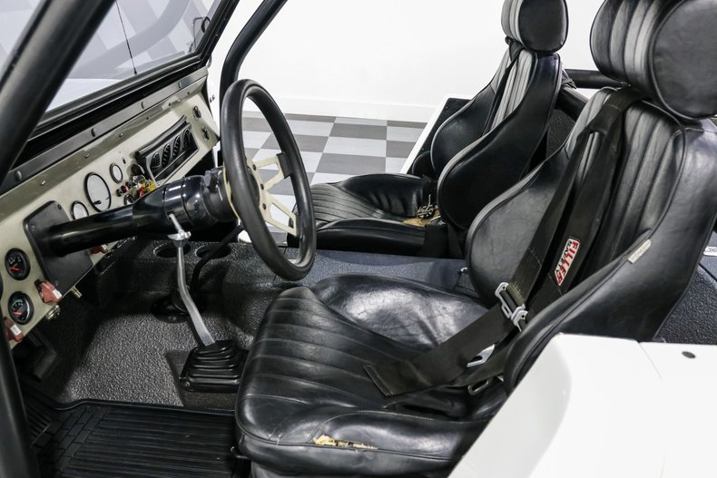 Unknown-Bronco-1973-White-Black-12