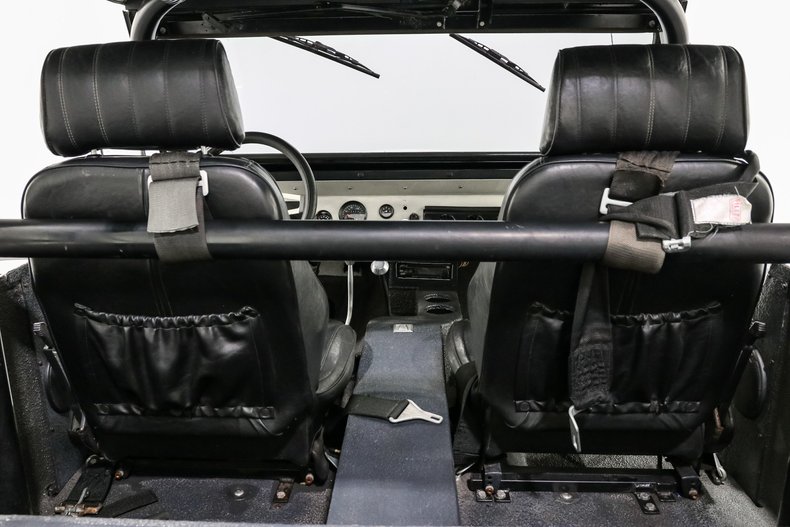 Unknown-Bronco-1973-White-Black-15