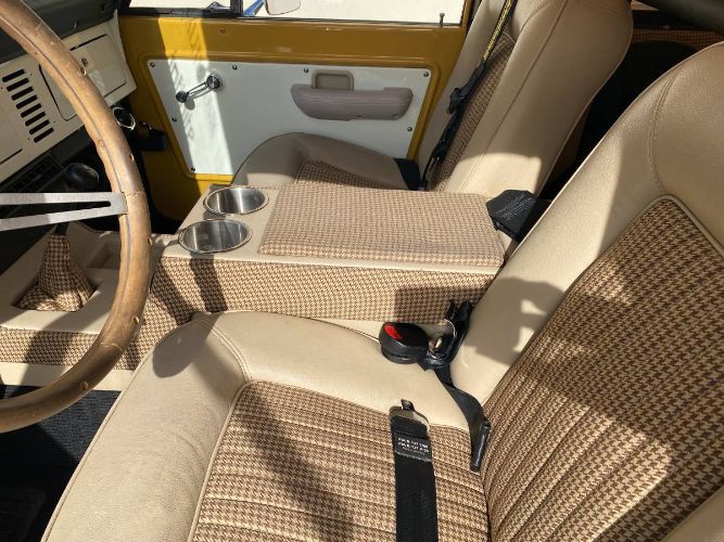 Unknown-Bronco-1973-Yellow-Tan-Houndstooth-10