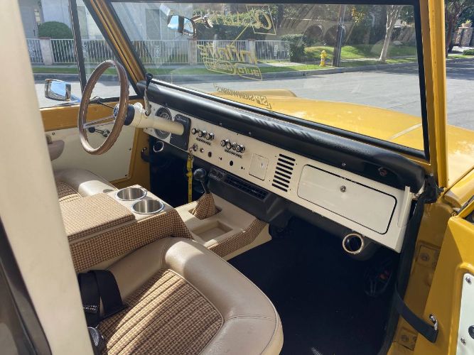 Unknown-Bronco-1973-Yellow-Tan-Houndstooth-11