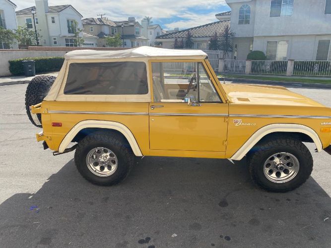 Unknown-Bronco-1973-Yellow-Tan-Houndstooth-2