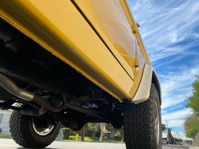 Unknown-Bronco-1973-Yellow-Tan-Houndstooth-4