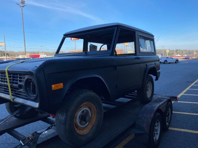 Unknown-Bronco-1974-Black-1