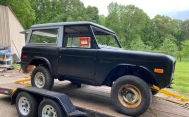 Unknown-Bronco-1974-Black-8
