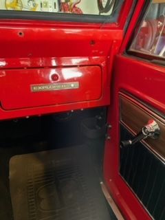 Unknown-Bronco-1974-Red-RedBlack-24