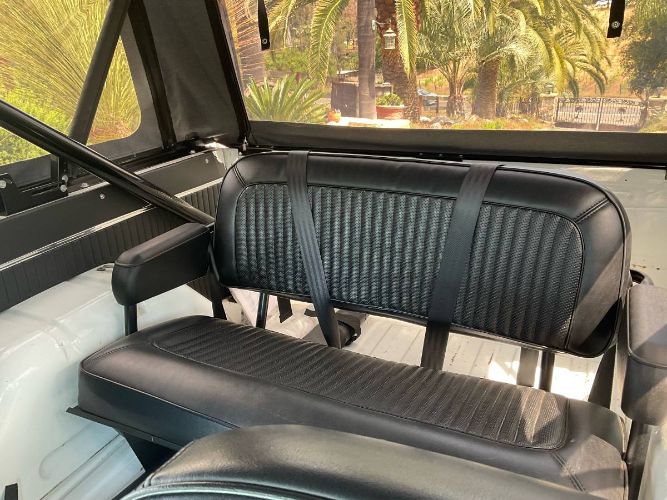 Unknown-Bronco-1974-White-12