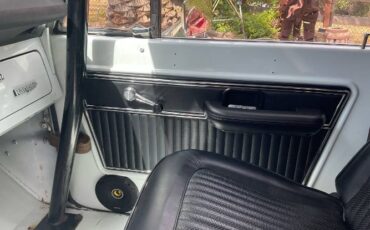 Unknown-Bronco-1974-White-14