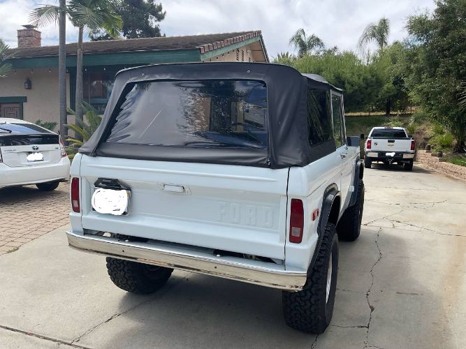 Unknown-Bronco-1974-White-4