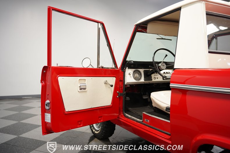 Unknown-Bronco-1975-Red-White-33