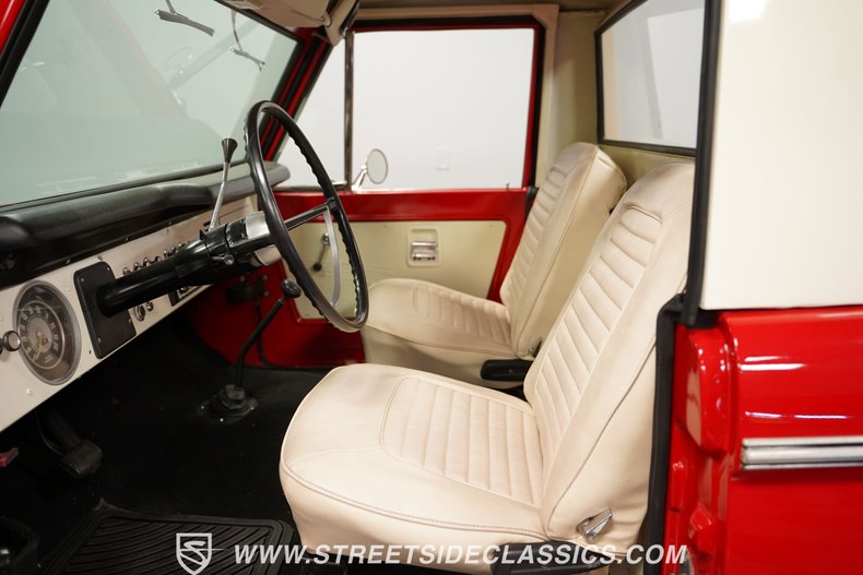 Unknown-Bronco-1975-Red-White-35