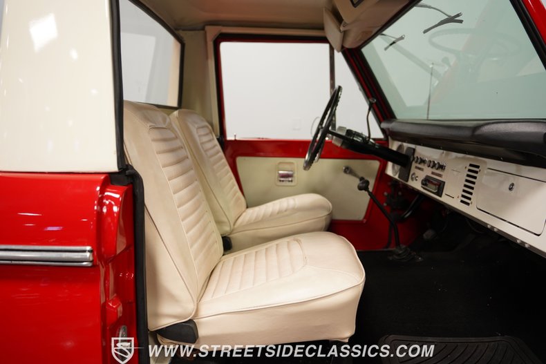 Unknown-Bronco-1975-Red-White-41