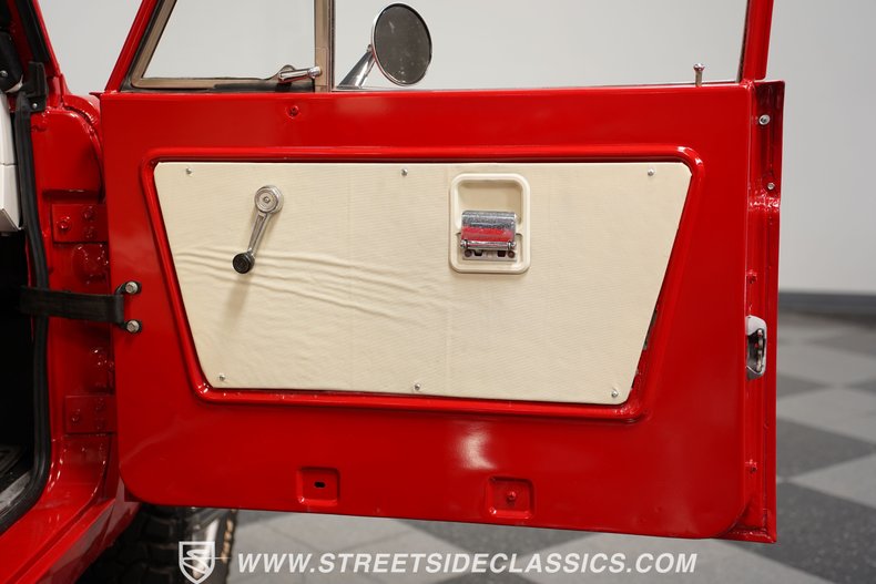 Unknown-Bronco-1975-Red-White-45