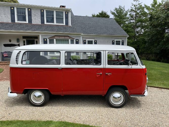 Unknown-Bus-1969-Red-9