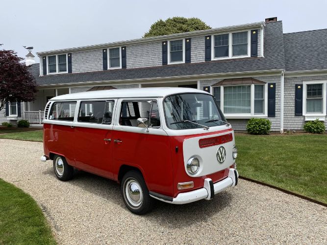 Unknown-Bus-1969-Red