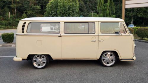 Unknown-Bus-1969-Tan-Brown-17