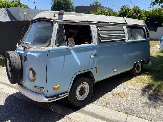 Unknown-Bus-1970-Blue-12