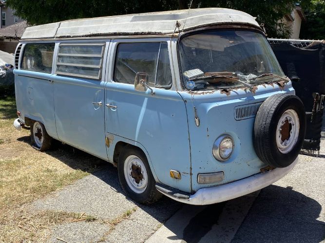 Unknown-Bus-1970-Blue-15