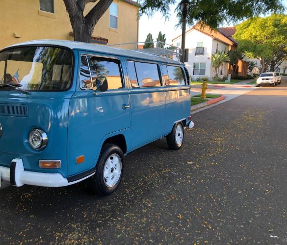 Unknown-Bus-1970-Blue-15
