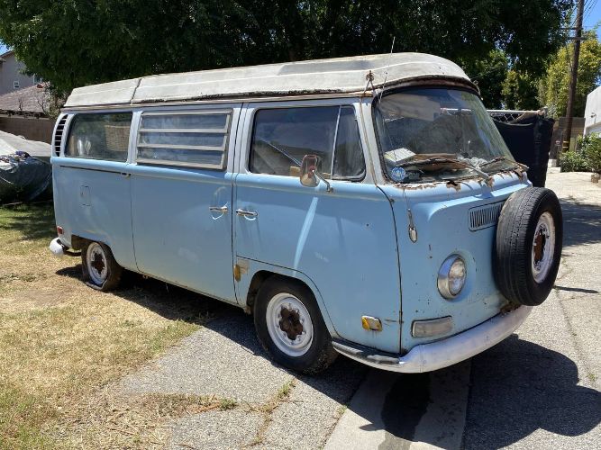 Unknown-Bus-1970-Blue-16