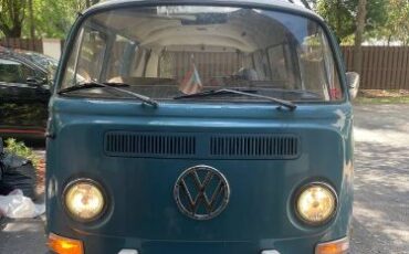 Unknown-Bus-1970-Blue-16