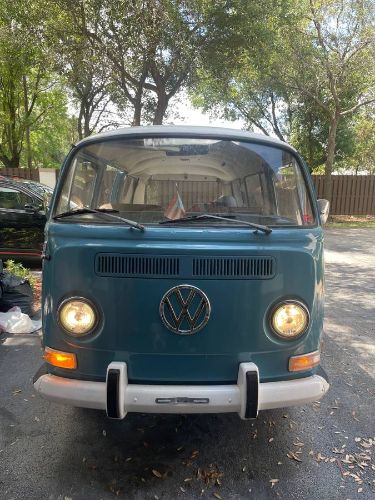 Unknown-Bus-1970-Blue-16