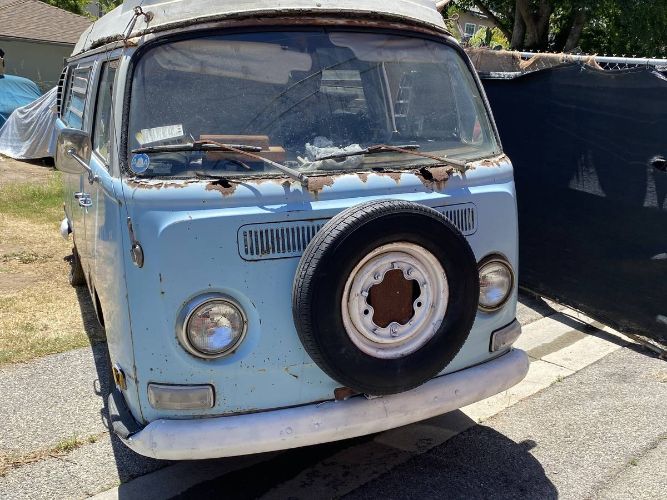 Unknown-Bus-1970-Blue-17