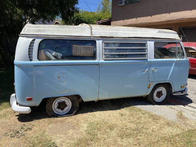 Unknown-Bus-1970-Blue-3