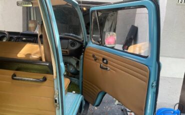Unknown-Bus-1970-Blue-3