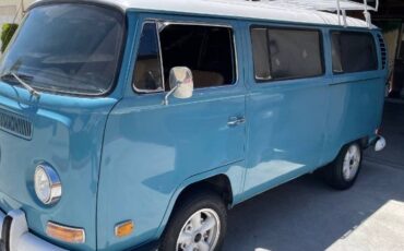 Unknown-Bus-1970-Blue