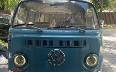 Unknown-Bus-1970-Blue-7