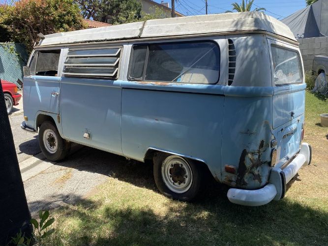 Unknown-Bus-1970-Blue-8